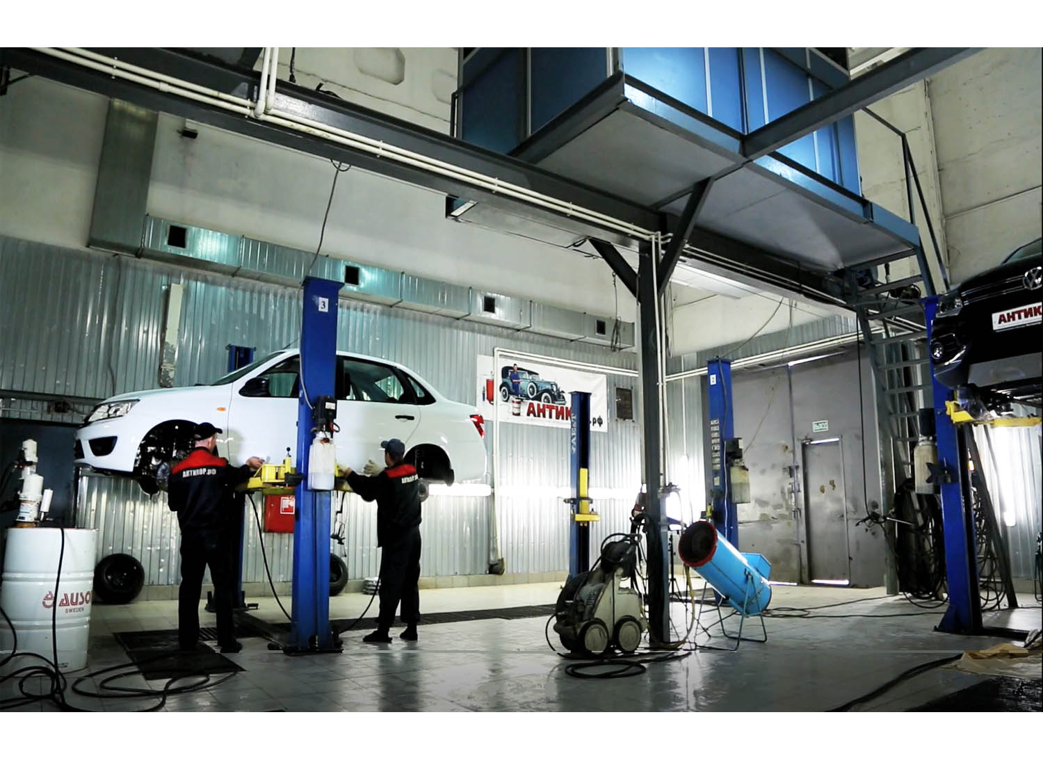 • Антигравий и полиуретан